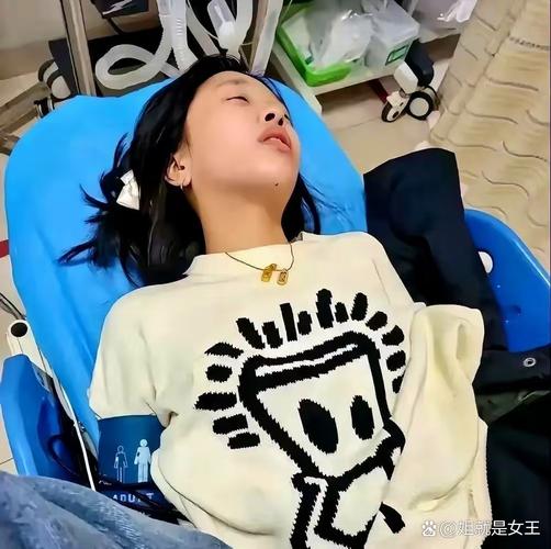2025最新免费资料大全和00后女孩自学插胃管与00后女孩自学插胃管视频